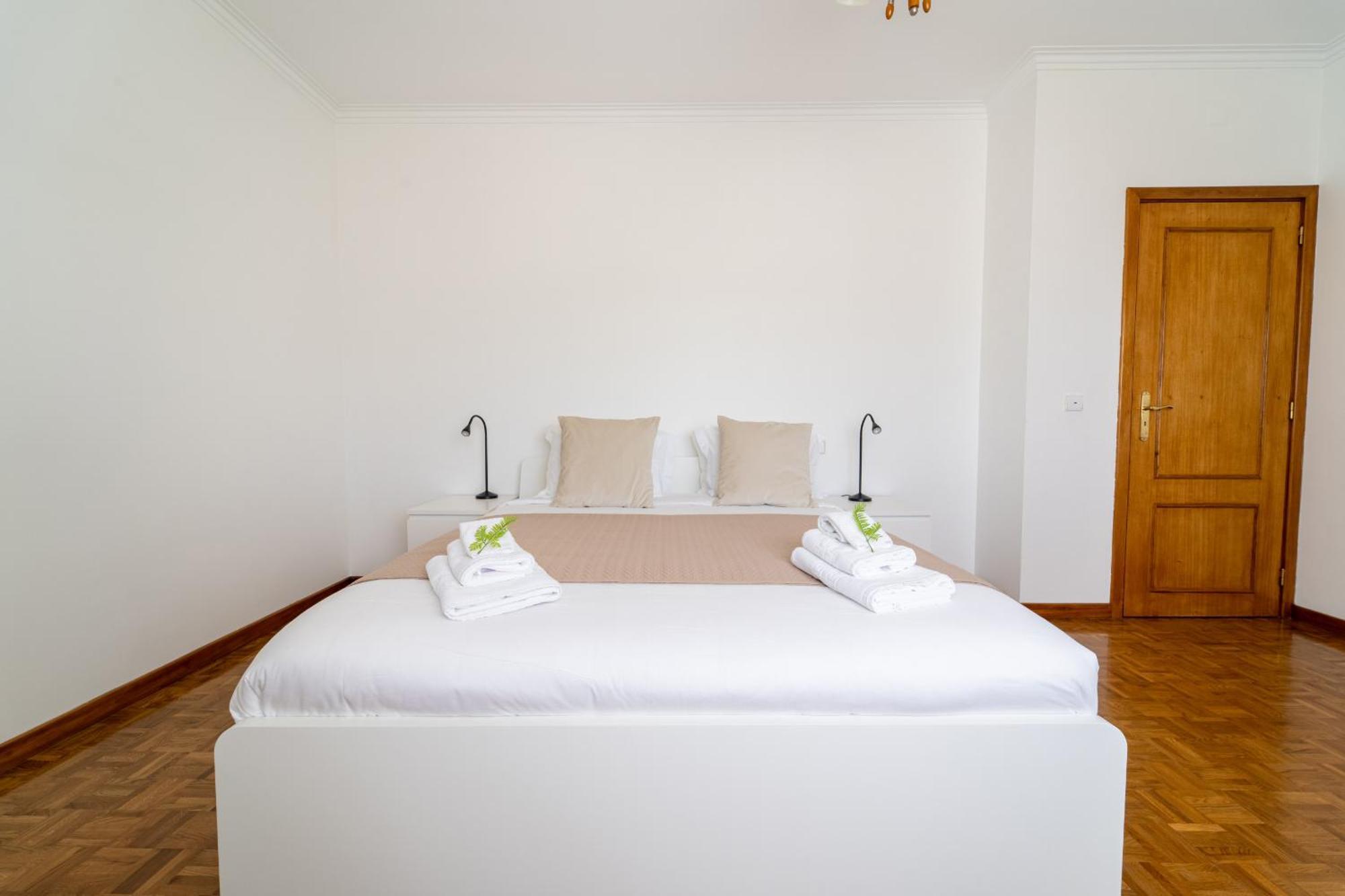Gondomar Guimaraes - Moradia V3 Com Piscina Natural By House And People Luaran gambar